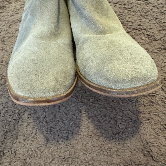 2 FOR $20 Lucky Brand Lilka Suede Ankle Bootie In Dune Suede Womens Size 8.5M - Picture 4 of 10